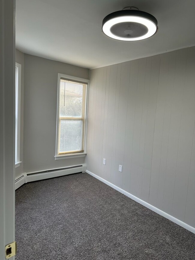 Building Photo - 636 S Johnson St