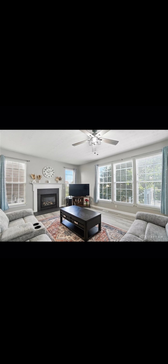 Building Photo - 3492 King Edward Wy