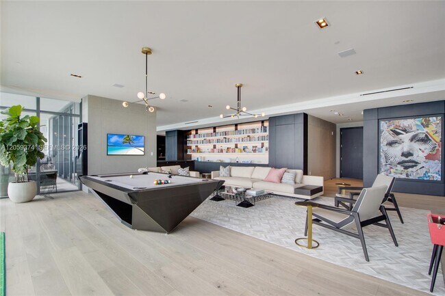 Building Photo - 1451 Brickell Ave