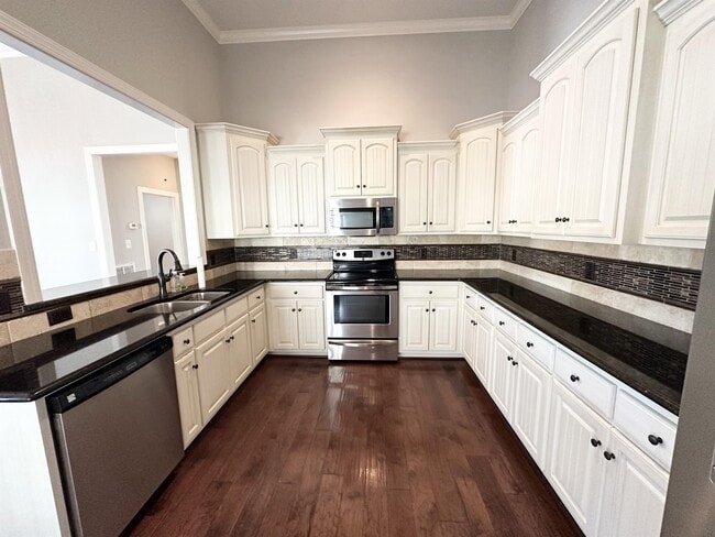 Building Photo - 1701 Sassafras Ct