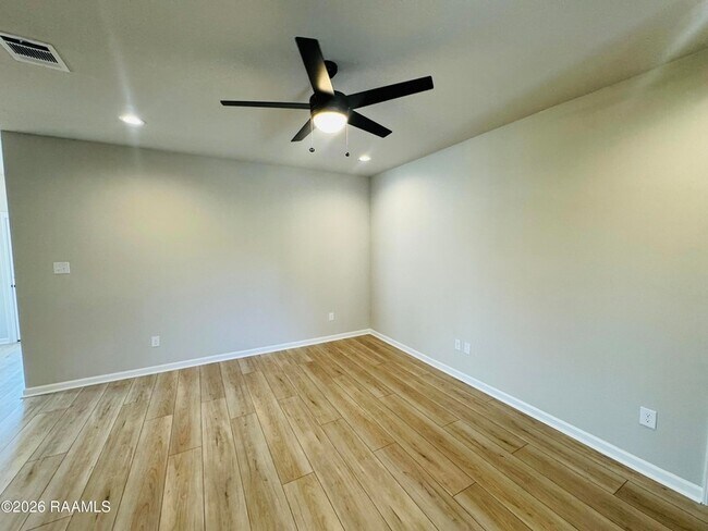 Building Photo - 7383 Alley Oak Ln
