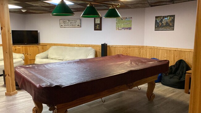 Building Photo - 66 Paquette Dr