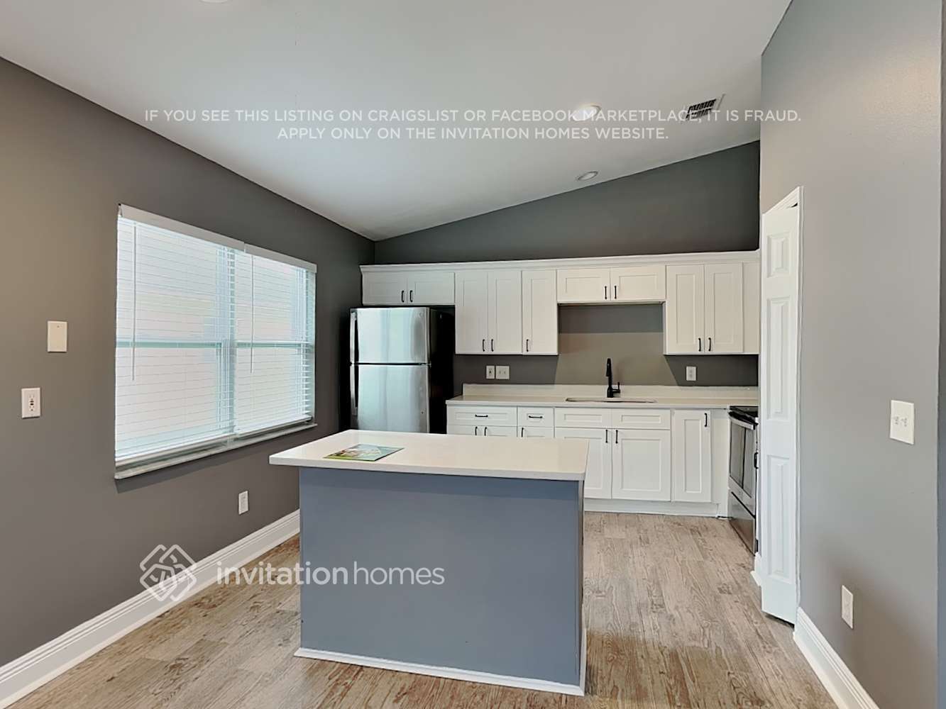 Building Photo - 2418 Radnor Ave