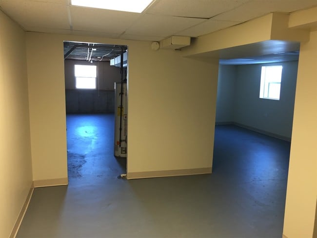Building Photo - 1422 N Channel Dr