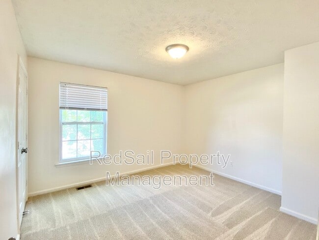 Building Photo - 534 Brightwood Ave