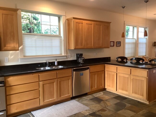 Building Photo - Three bedroom home near N. Mountain Nature Park. | Available April