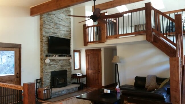 Building Photo - 853 Wagonwheel Gap Rd