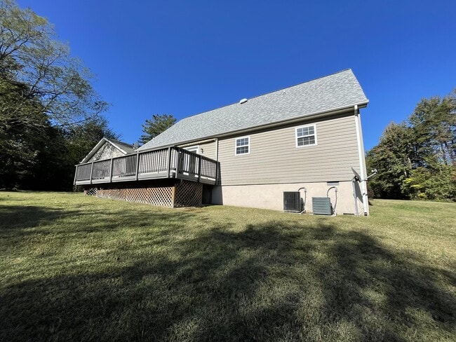 Building Photo - 10197 Madison Dr