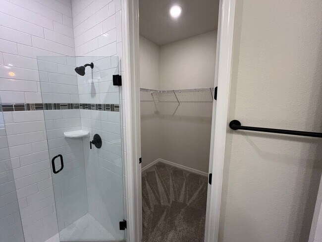 Building Photo - 5625 Cedar Chase Dr