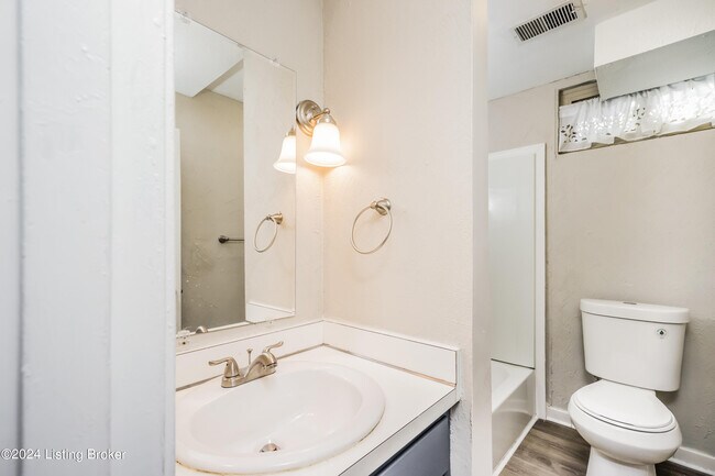 Building Photo - 1222 Constitution Dr