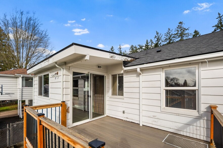 Building Photo - 4731 49th Ave NE