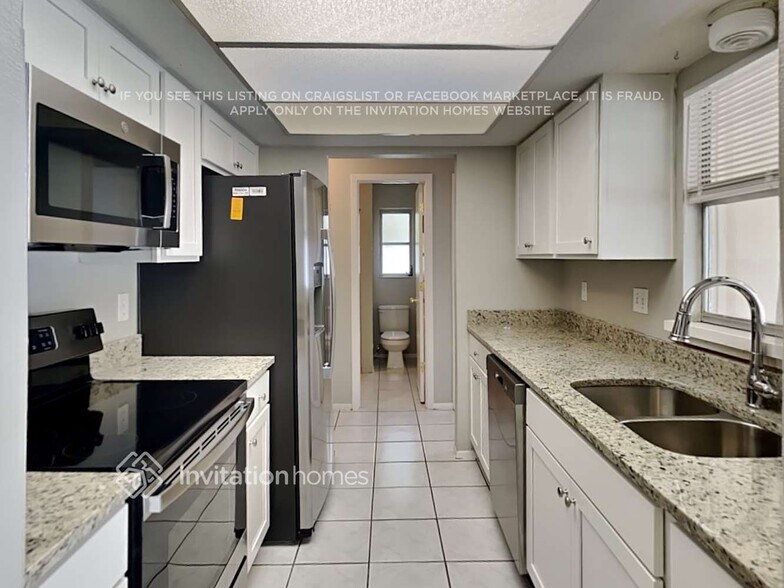 Building Photo - 551 Whippoorwill Dr