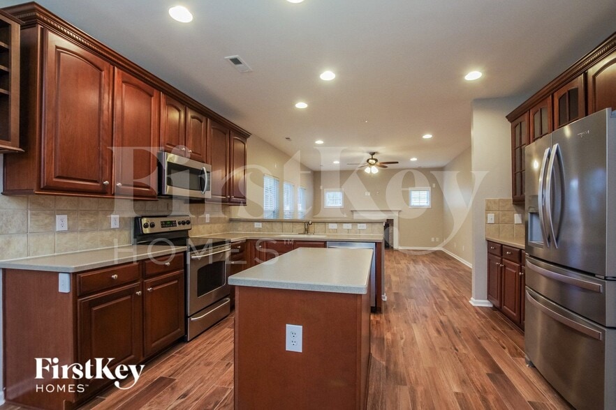 Building Photo - 4505 Lawrence Daniel Dr