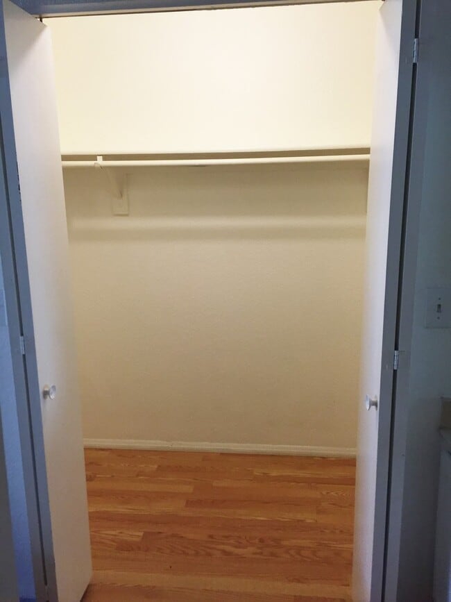 Building Photo - **COMFORTABLE 2br/2ba TOWNHOME (GILBERT & ...