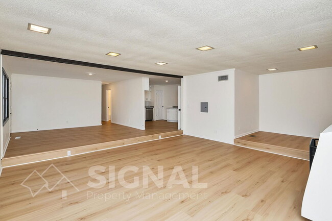 Building Photo - 432 Argonne Dr NE