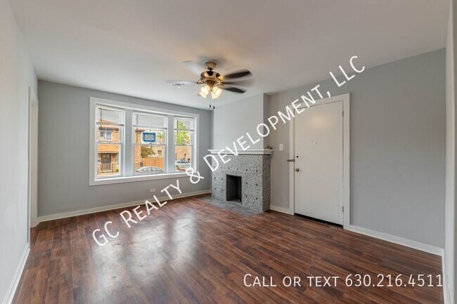 Building Photo - 3515 S Lituanica Ave