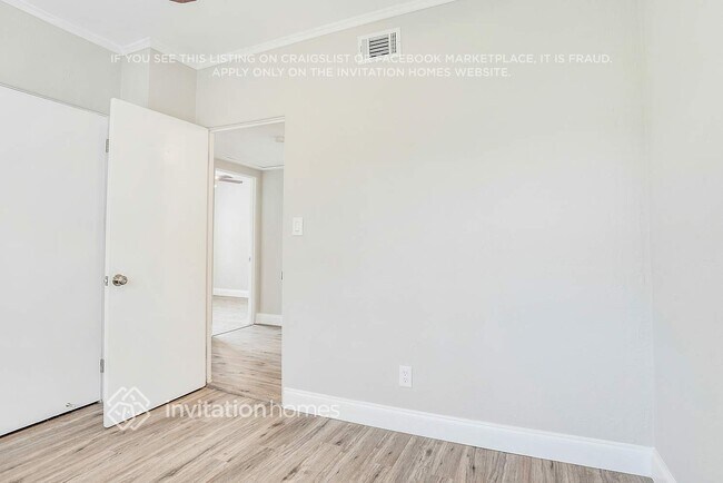 Building Photo - 6226 Dahlia Dr