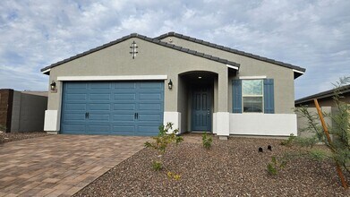 Building Photo - Military Jets Fly Over this 4BR House in Litchfield Park