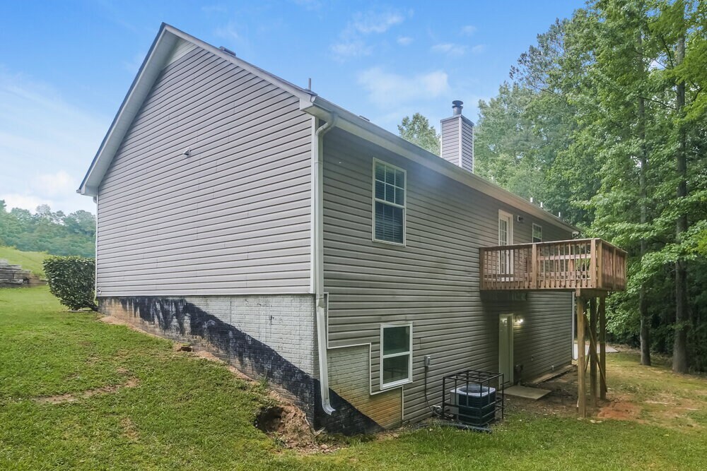 Building Photo - 5519 Denny Dr