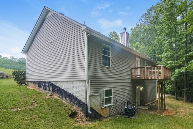 Building Photo - 5519 Denny Dr