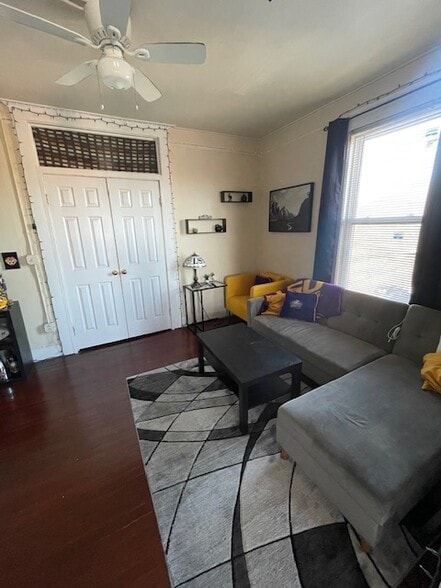 Building Photo - 516 Chapel St