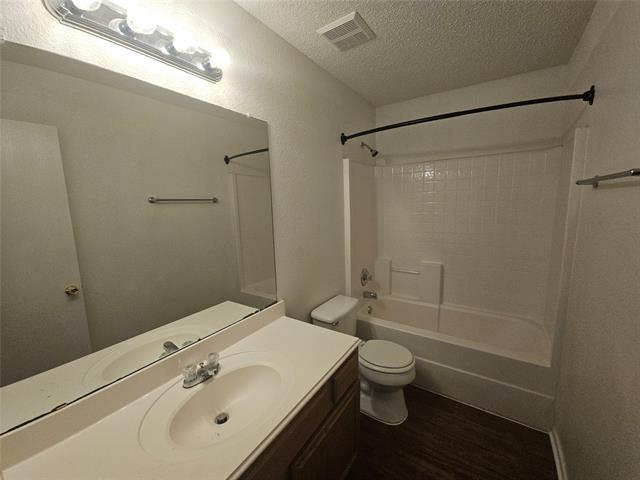 Building Photo - 8405 3 Bars Dr