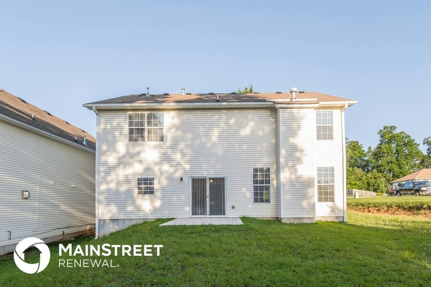 Building Photo - 4400 Feather Way