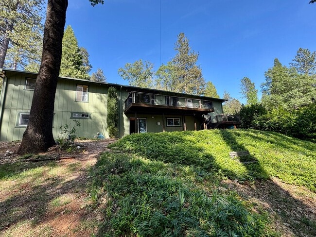 Building Photo - 4-bed 3-bath home in Nevada City!