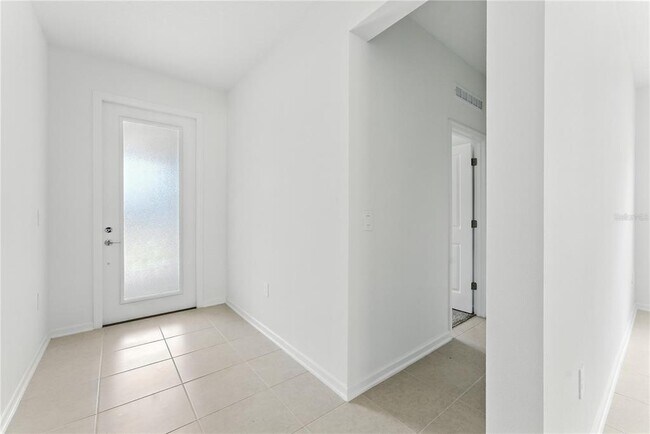 Building Photo - 2035 Rider Rain Ln