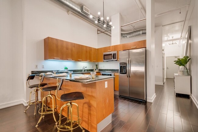 Building Photo - Don't miss out on your chance to Live at t...
