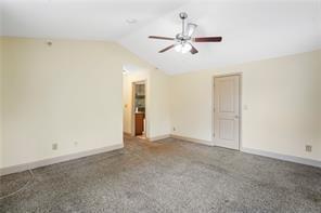 Building Photo - 708 Madison Ln S E