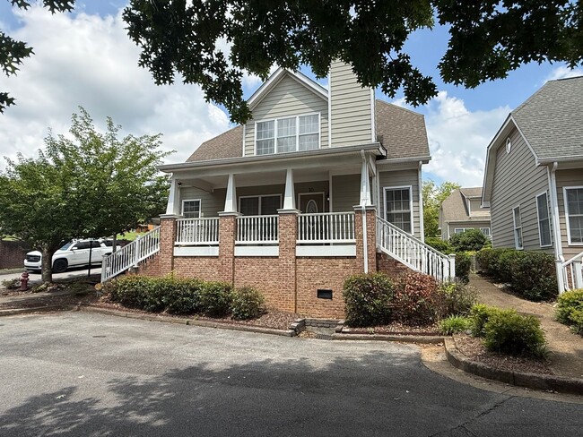 Building Photo - Beautiful Condo located in North Johnson City!