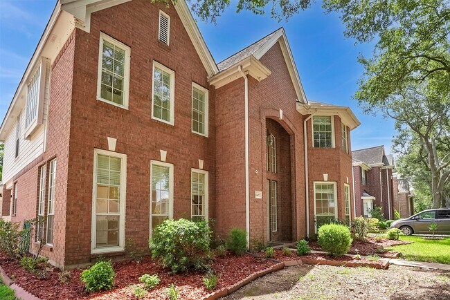 Building Photo - 4407 Magnolia Ln