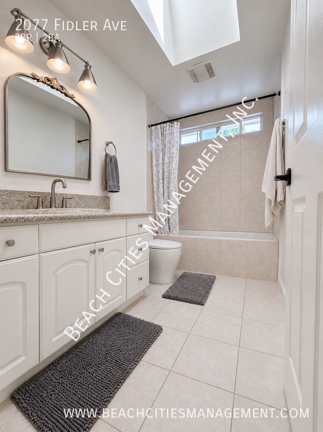 Building Photo - 2077 Fidler Ave