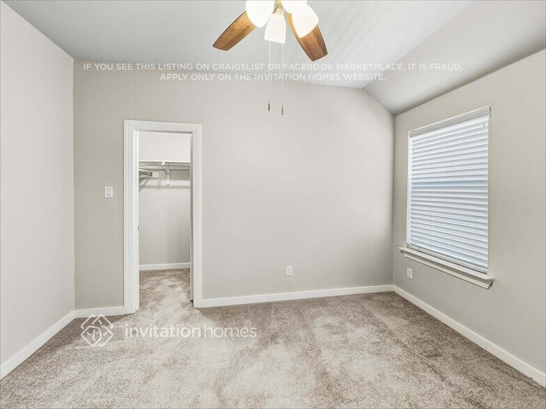 Building Photo - 2533 Stella Ln