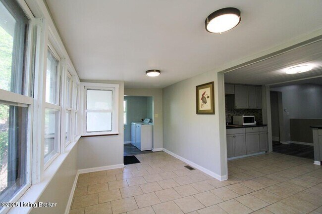 Building Photo - 4608 Cliff Ave