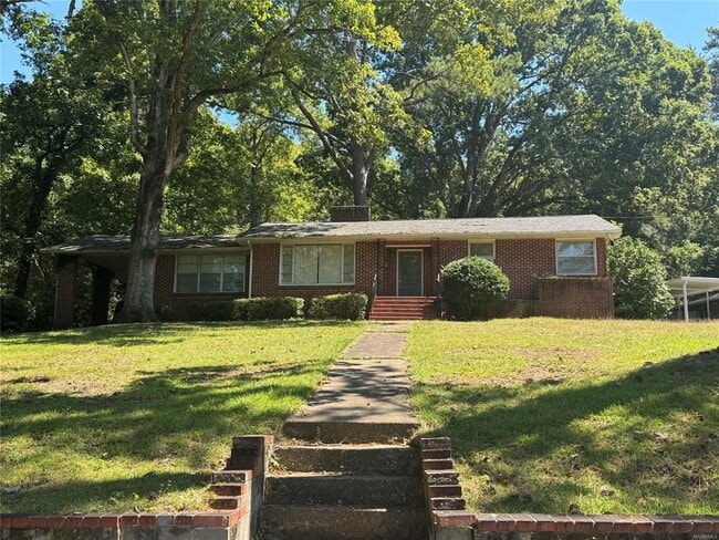 Primary Photo - 11 Brookside Dr