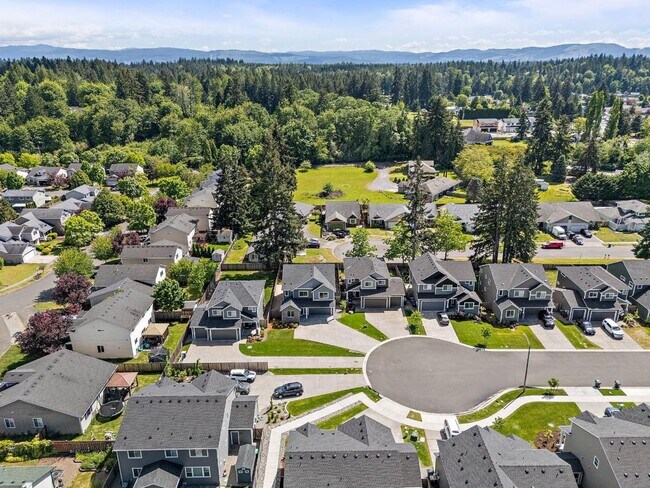 Building Photo - Modern 4-Bedroom Yelm Home with Covered Patio, Outdoor Fireplace & Office/Flex Space!
