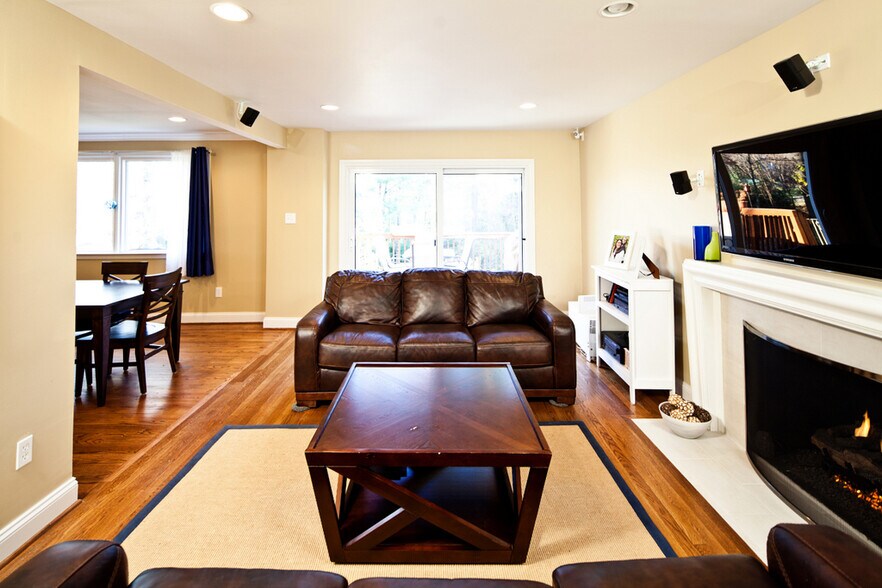 living room - 6811 Lemon Rd