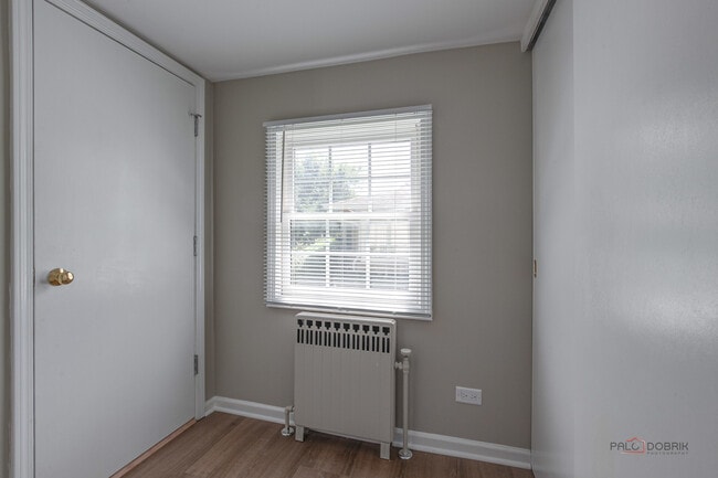Building Photo - 47 Prairie Ave
