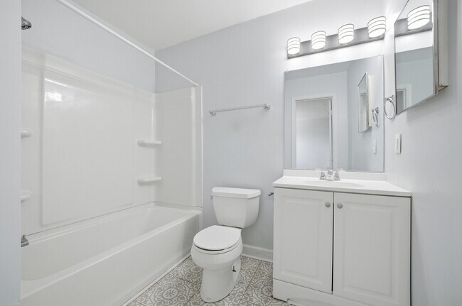 Building Photo - OPEN HOUSE SATURDAY THE 20TH 1PM-3PM! Three-bedroom, two-and-a-half bathrooms in Pembroke Meadows!