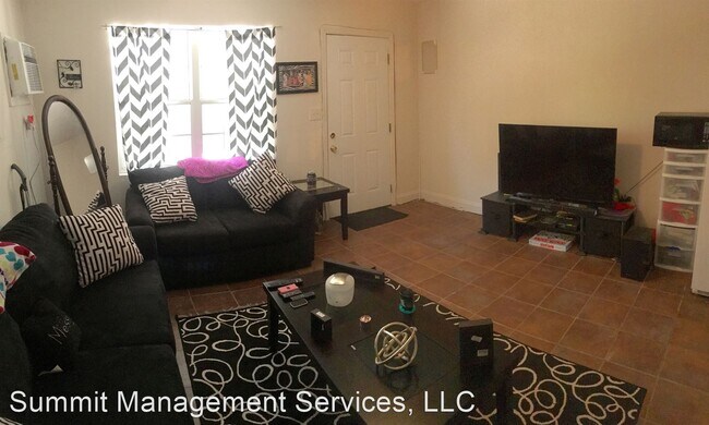 Building Photo - 1 br, 1 bath House - 17B PR 1109