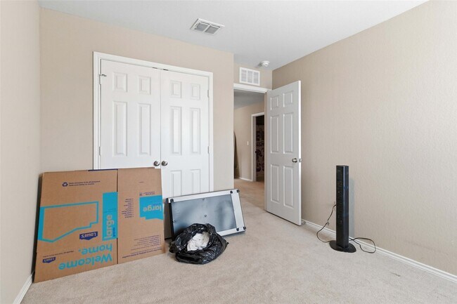 Building Photo - 12045 Silver Lining