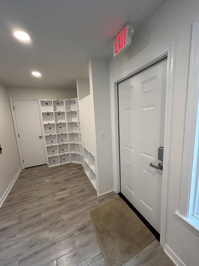 Building Photo - 2515 Kavanaugh Rd