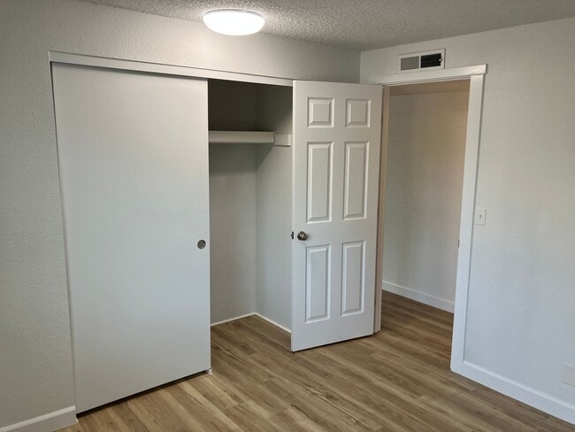 Building Photo - Remodeled Three Bedroom Home in South Salem