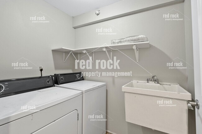 Building Photo - 6103 W Wind River Dr