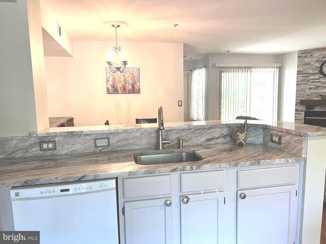 Building Photo - 50 Sandstone Ct