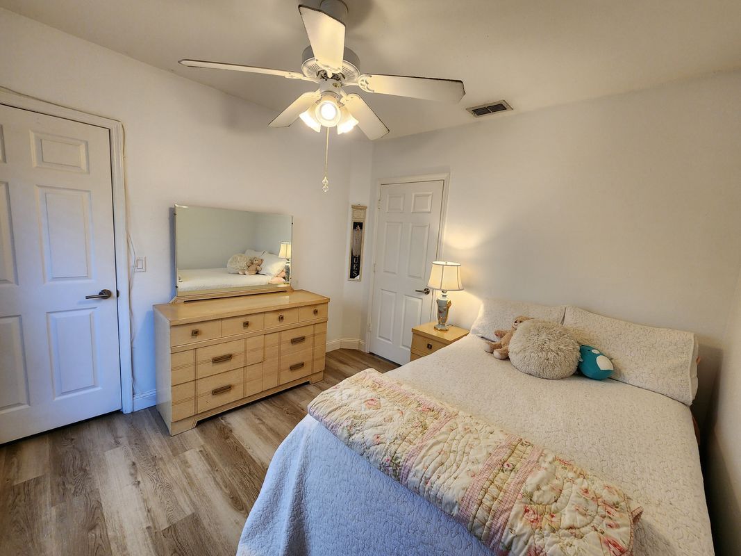 Building Photo - 1800 The Greens Way