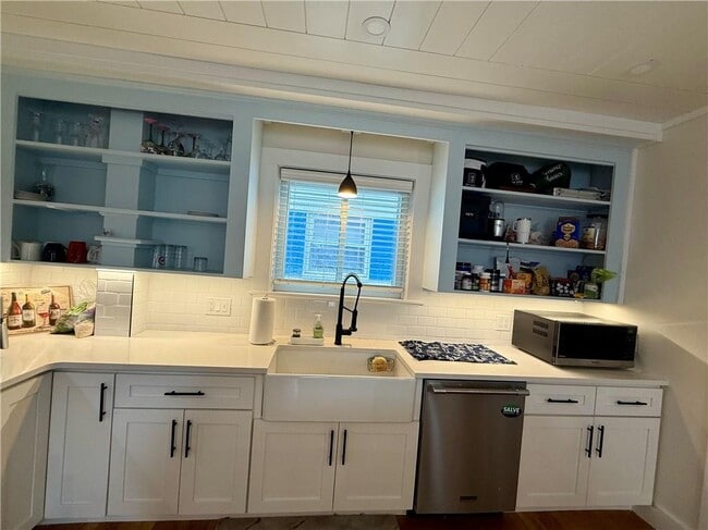 Building Photo - 31 Slocum St