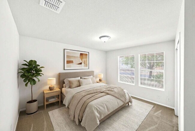 Building Photo - Charming 4-Bedroom Sanctuary - Spacious Living Awaits